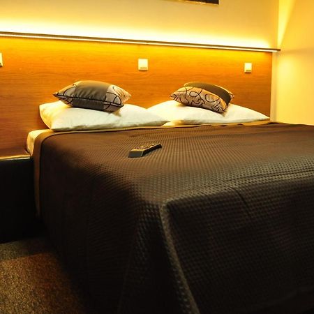 Villa B&B Varşova Dış mekan fotoğraf