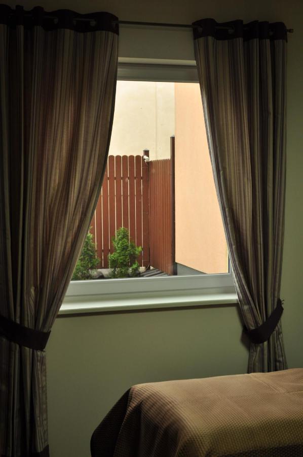 Villa B&B Varşova Dış mekan fotoğraf