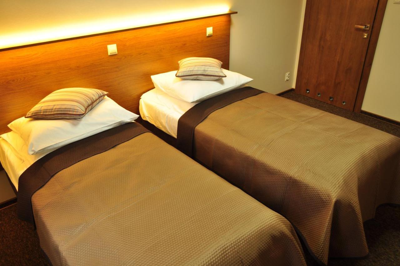 Villa B&B Varşova Dış mekan fotoğraf
